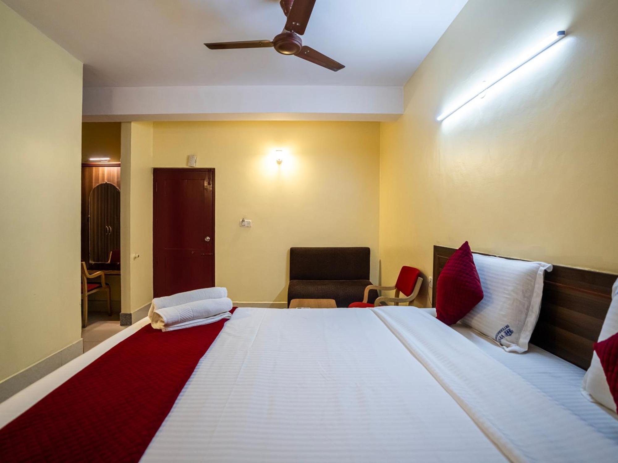 Hotel Vyshak International Мисор Екстериор снимка